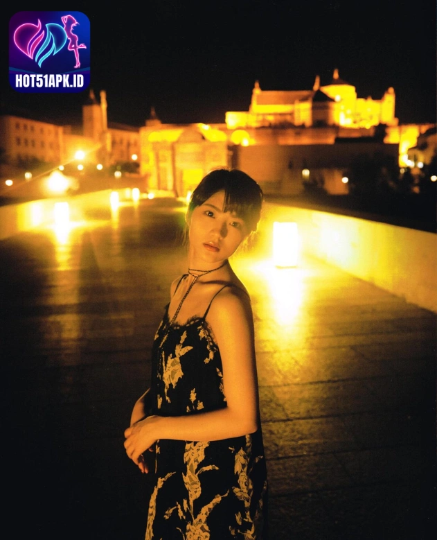 Yumi Wakatsuki-Hot51