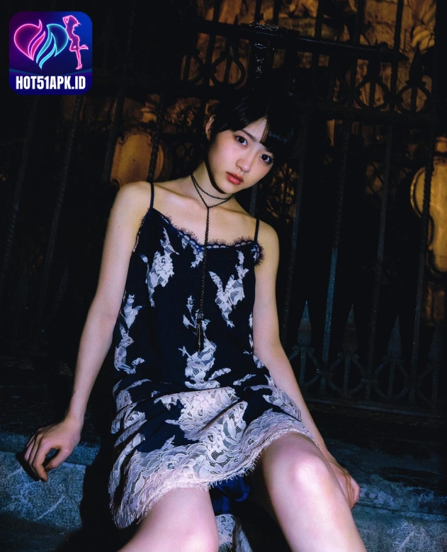 Yumi Wakatsuki-Hot51